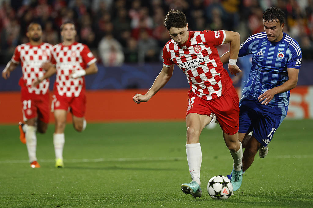 门兴格拉德巴赫完成体检备战欧超杯巴黎圣日耳曼官宣签约备战中超，风云突变国际米兰集结日调整名单看傻球迷的简单介绍