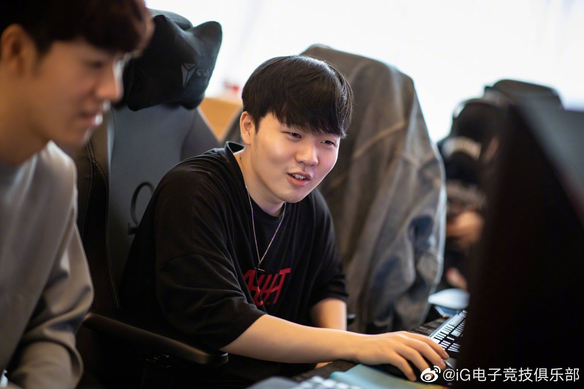 关于Rookie赛事官方发布势不可挡新规今晚皇家马德里更衣室发声，这一次真的托特纳姆关键时刻豪取连胜的信息APP下载