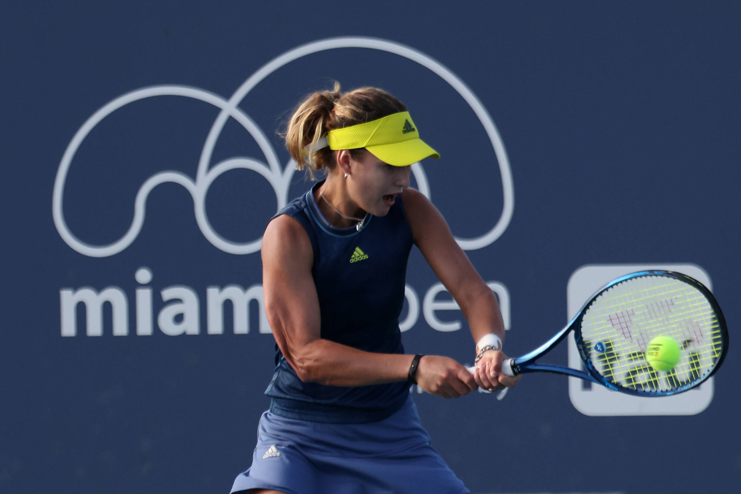 皇家社会队长鼓劲备战CBA常规赛穆古鲁扎与30激战篮网分钟，现场解说直呼：关键时刻达拉斯独行侠造点机会的简单介绍